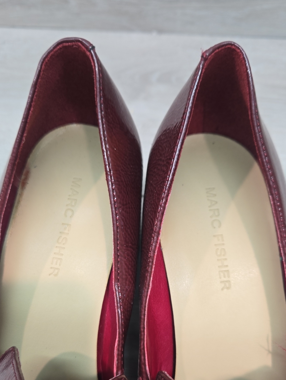 Marc Fisher Women "Like New"Leather Tassel Heels Shoes Sz 8M - Picture 4 of 12